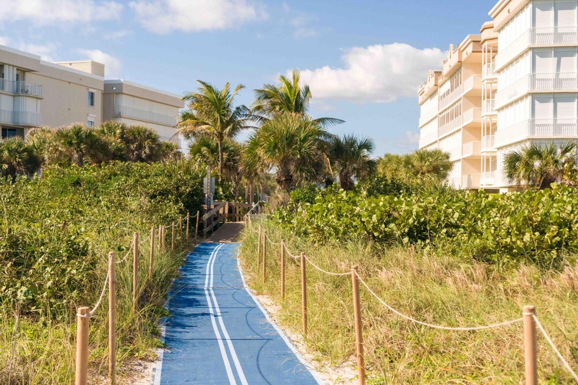 Private Tropical Beach Oasis - Coral Cape Canaveral Exterior foto
